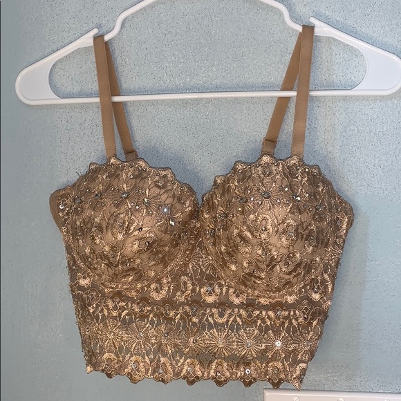 Corset sassy cropped top. - Picture 1 of 2